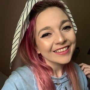 Meet your Posher, Jes